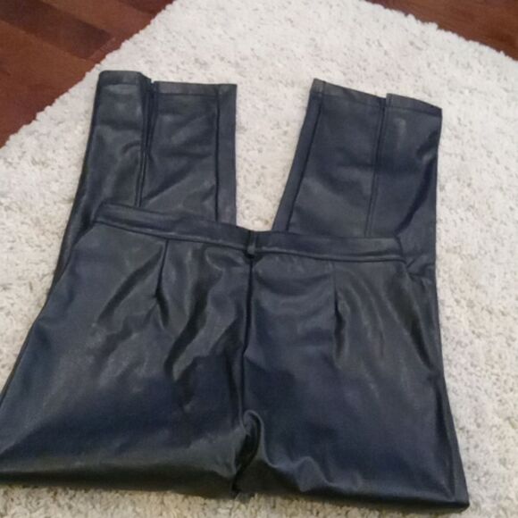 Wildfox high rise straight leg vegan leather pants w split  hem size Large NWOT - Picture 3 of 3